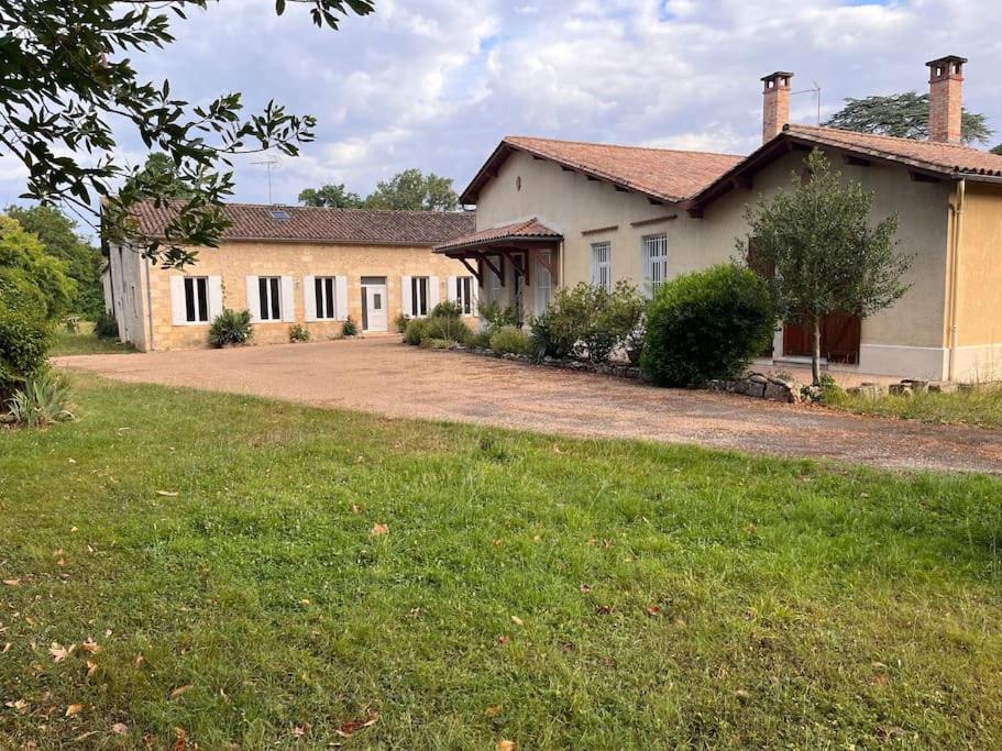 Domaine Clos Et Arbore De 3 Ha Avec Deux Maisons Lamothe-Montravel Exteriér fotografie